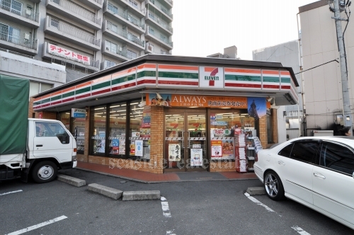 グランドメゾン薬院 コンビ二：セブンイレブン博多薬院店　60m