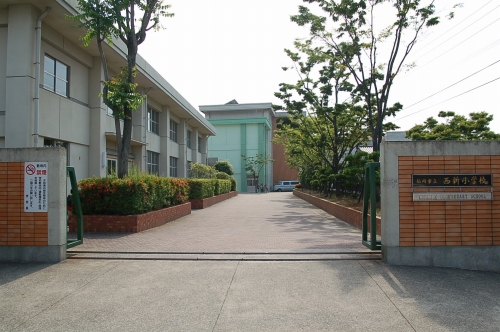 パークハウス西新7丁目 小学校：西新小学校　390m　近隣