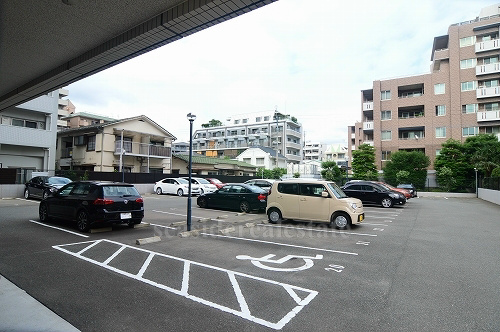 ライオンズマンション大濠タワー 駐車場