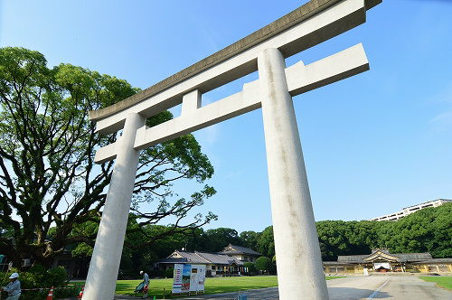 ライオンズマンション大濠タワー 護国神社