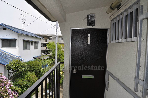 霞ハウス 玄関
